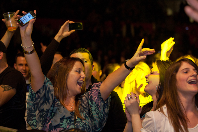 Karlovacko live: Halid Beslic i Crvena jabuka u dvorani Kresimir Cosic u Zadru, Foto: Leo Banic Karlovacko live: Halid Beslic i Crvena jabuka u dvorani Kresimir Cosic u Zadru, Foto: Leo Banic