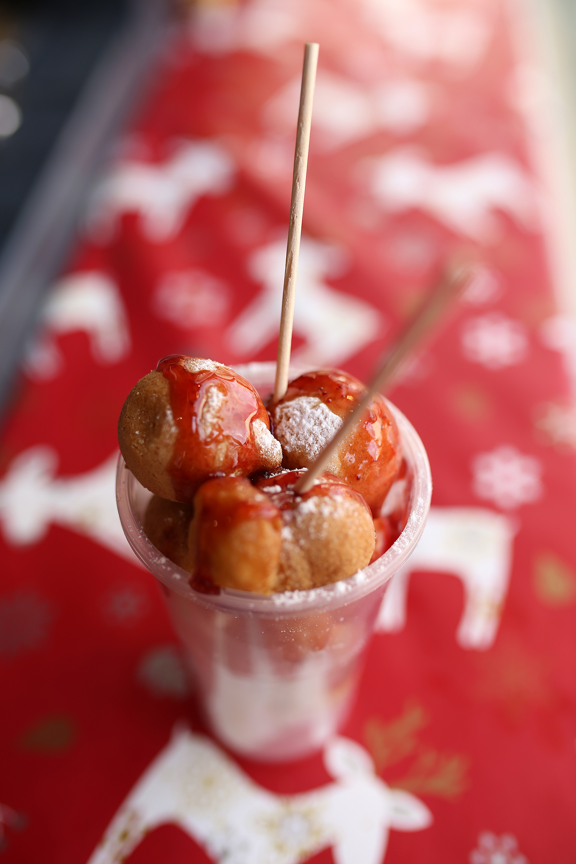 Adventske kućice su otvorile vrata, gastro ponuda je bolja i raznovrsnija nego ikad