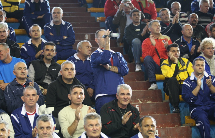 Zadar, 081111.
Premijerka Jadranka Kosor sa ministrima posjetila je Zadar povodom sportskih igara za invalide domovinskog rata, posjetila je i Luku Gazenicu koja je u izgradnji.
Foto : Andrija Lucic / cropix Zadar, 081111.
Premijerka Jadranka Kosor sa ministrima posjetila je Zadar povodom sportskih igara za invalide domovinskog rata, posjetila je i Luku Gazenicu koja je u izgradnji.
Foto : Andrija Lucic / cropix