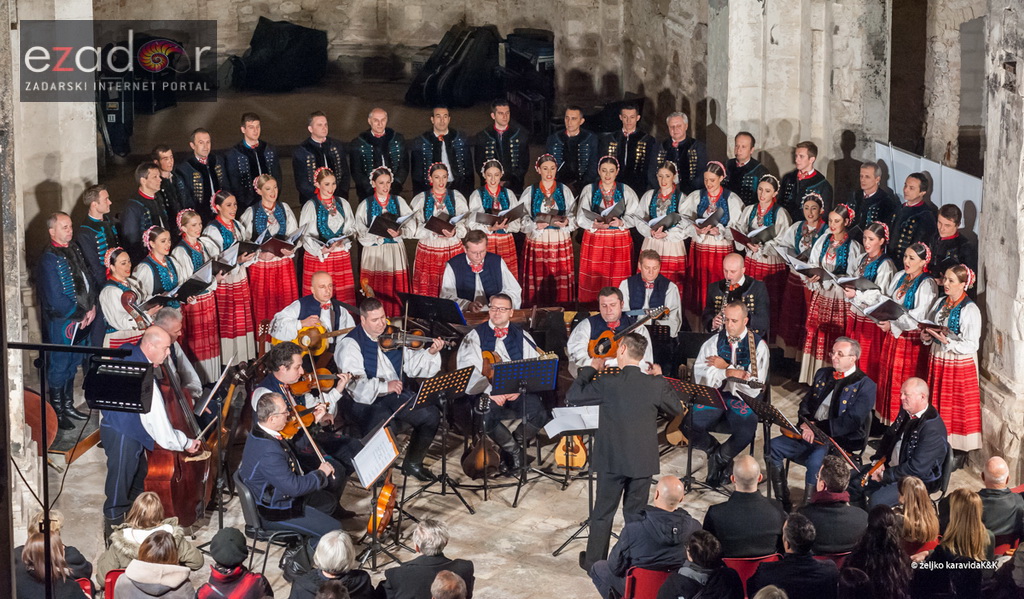 Adventski koncert ansambla Lado u prepunoj u crkvi sv. Nikole Adventski koncert ansambla Lado u prepunoj u crkvi sv. Nikole