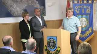 Delegacija Južnomoravske regije u posjeti otoku Viru Delegacija Južnomoravske regije u posjeti otoku Viru