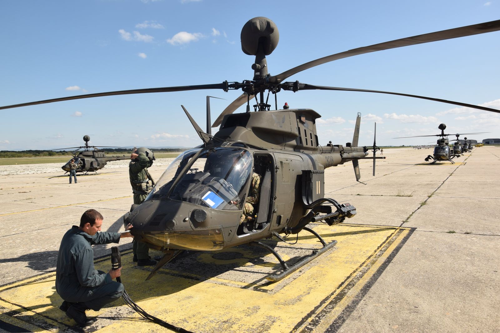 U Zemuniku vježba helikoptera za operacije na kopnu