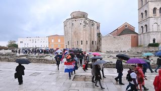 U Zadru novi prosvjed protiv covid potvrda