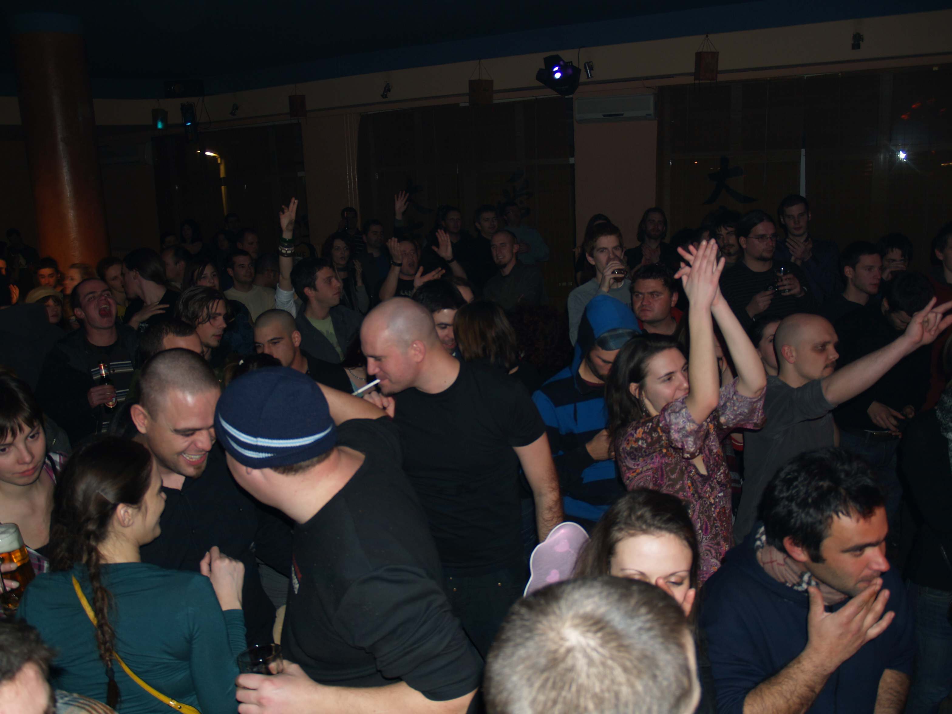 Letu štuke u Maya pub-u Letu štuke u Maya pub-u