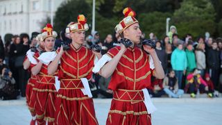 HGD Sv. Cecilija izvelo korčulanski viteški ples “Moreška” na Pozdravu suncu