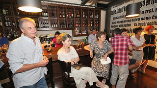 Degustacija vina mariborske vinarije Vinag u Restoran Baru Atrij Degustacija vina mariborske vinarije Vinag u Restoran Baru Atrij