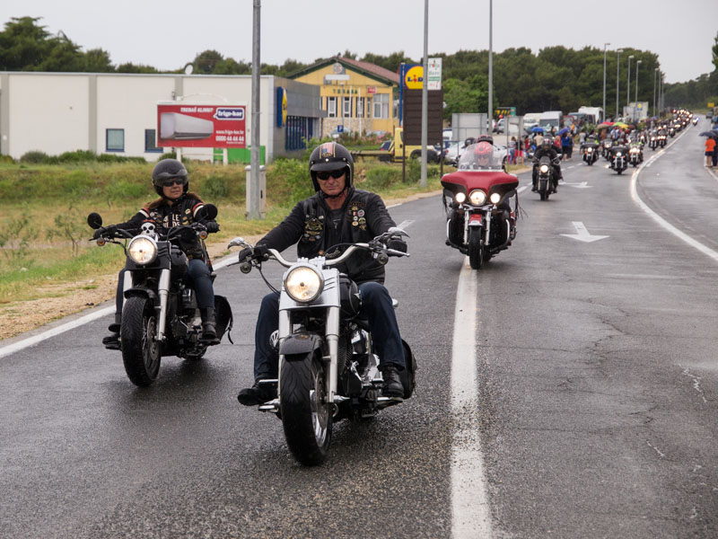 OLYMPUS DIGITAL CAMERA OLYMPUS DIGITAL CAMERA