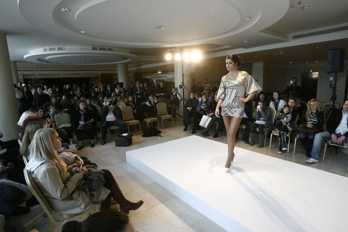 Split, 190211. 
Sajam vjencanja u hotelu Le Meridien Lav.
Na fotografiji: modna revija.
Foto: Vladimir Dugandzic / CROPIX