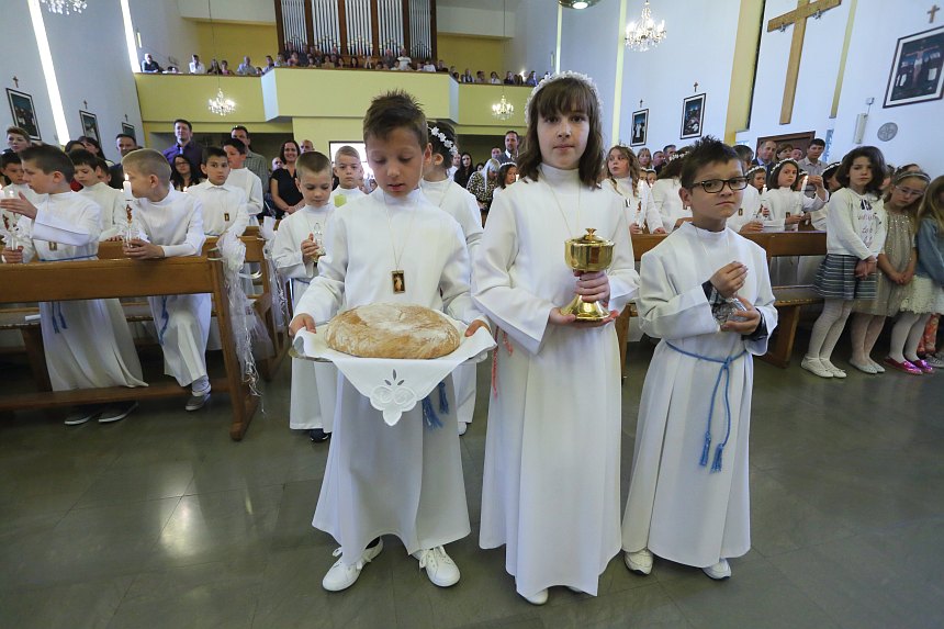 Bibinje: Sakrament Svete potvrde u župnoj crkvi Bibinje: Sakrament Svete potvrde u župnoj crkvi