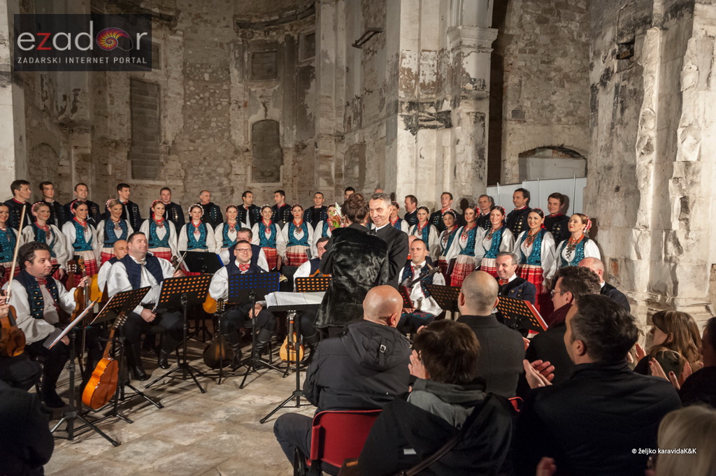 Adventski koncert ansambla Lado u prepunoj u crkvi sv. Nikole Adventski koncert ansambla Lado u prepunoj u crkvi sv. Nikole