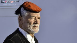 Paški zimski karneval 2018: Karnevalska povorka prošla ulicama grada do Pijace