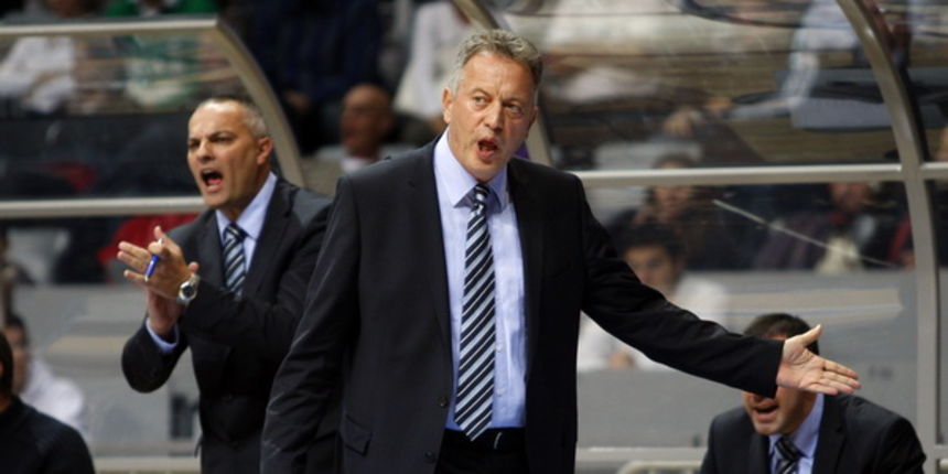 Zadar, 011109.
Dvorana Kresimir Cosic na Visnjiku.
5. Kolo NLB Liga, kosarkaska utakmica izmedju KK Zadar – KK Partizan.
Na fotografiji: trener KK Zadra Zmago Sagadin.
Foto: Jure Miskovic / CROPIX