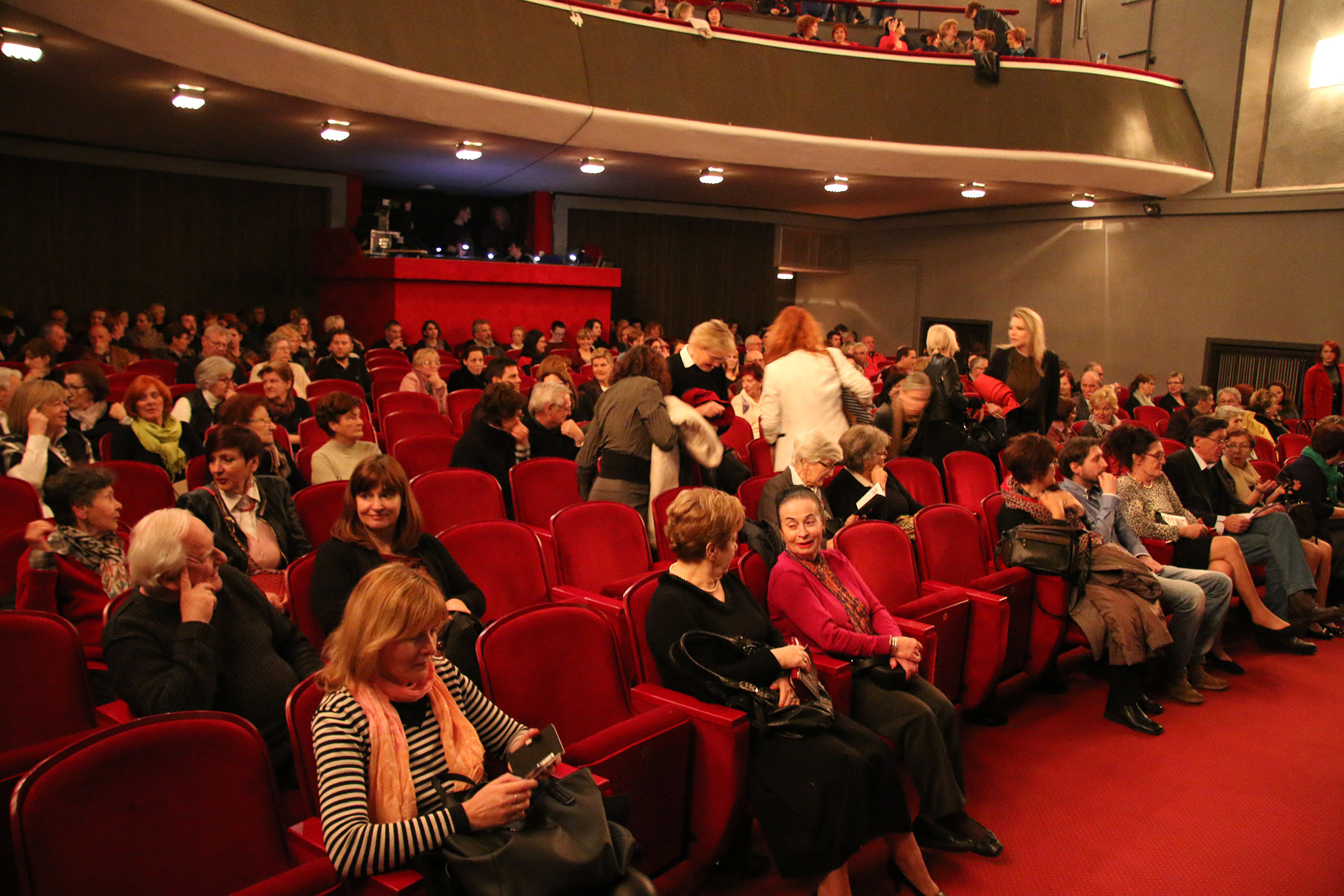 Predstava godine “260 dana” u HNK Zadar Predstava godine “260 dana” u HNK Zadar