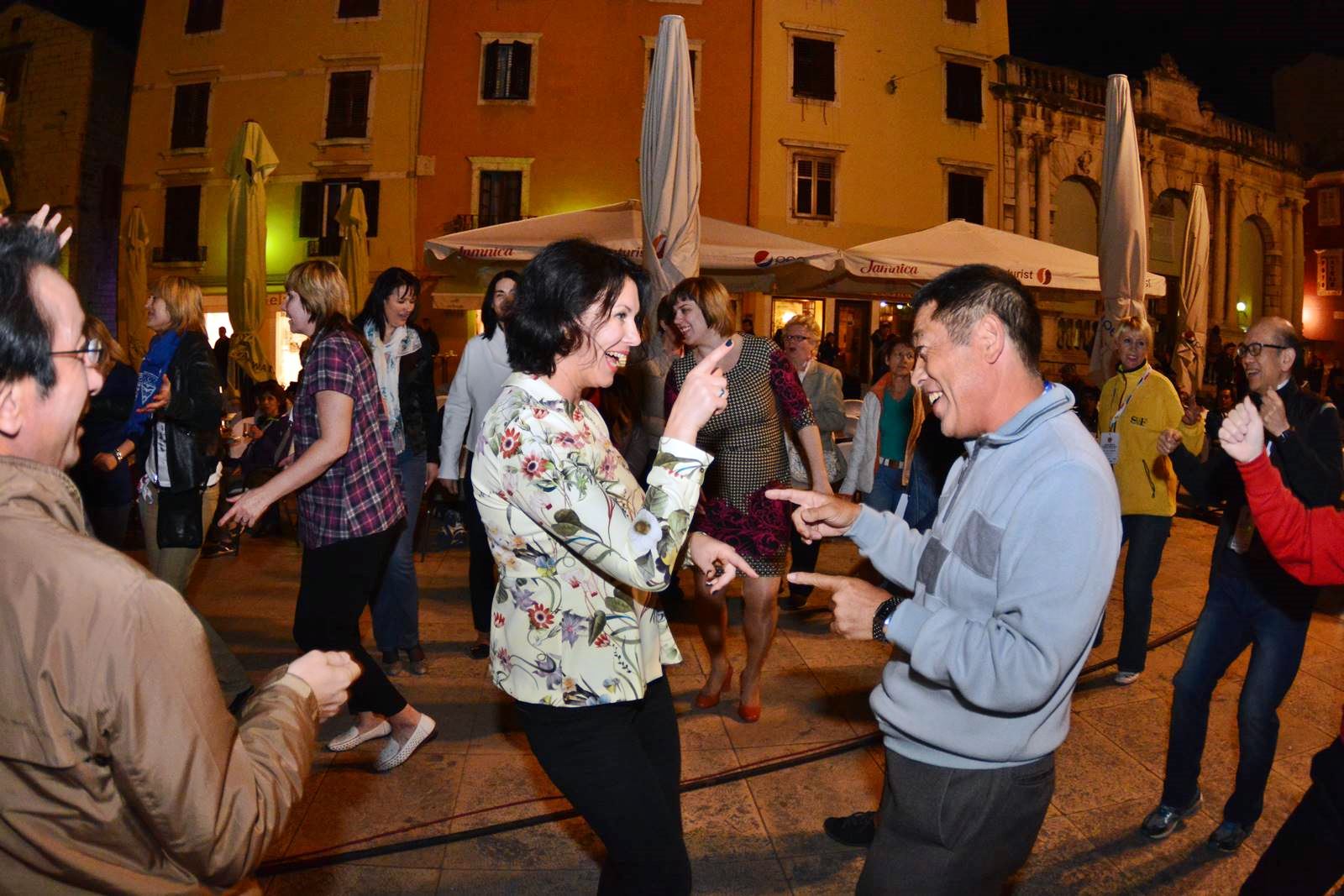 FIMBA After party na Narodnom trgu uz bend Songbusters FIMBA After party na Narodnom trgu uz bend Songbusters