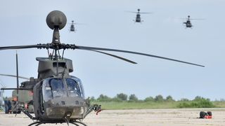 U Zracnoj bazi Zemunik odrzana je prezentacija pocetka letacke obuke na helikopterima OH-58D Kiowa Warrior koji su donacija americke vojske. Prezentaciji je naocio ministar obrane RH Damir Krsticevic koji je sudjelovao u trenaznom letu