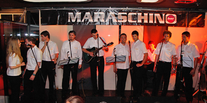 Klapa Sv. Florijan u Maraschino baru (foto:Saša Čuka) Klapa Sv. Florijan u Maraschino baru (foto:Saša Čuka)