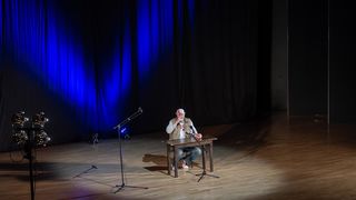 Enio Meštrović-Ričard u Osijeku izveo svoju komediju “Oči Uoči Zgospod’non”