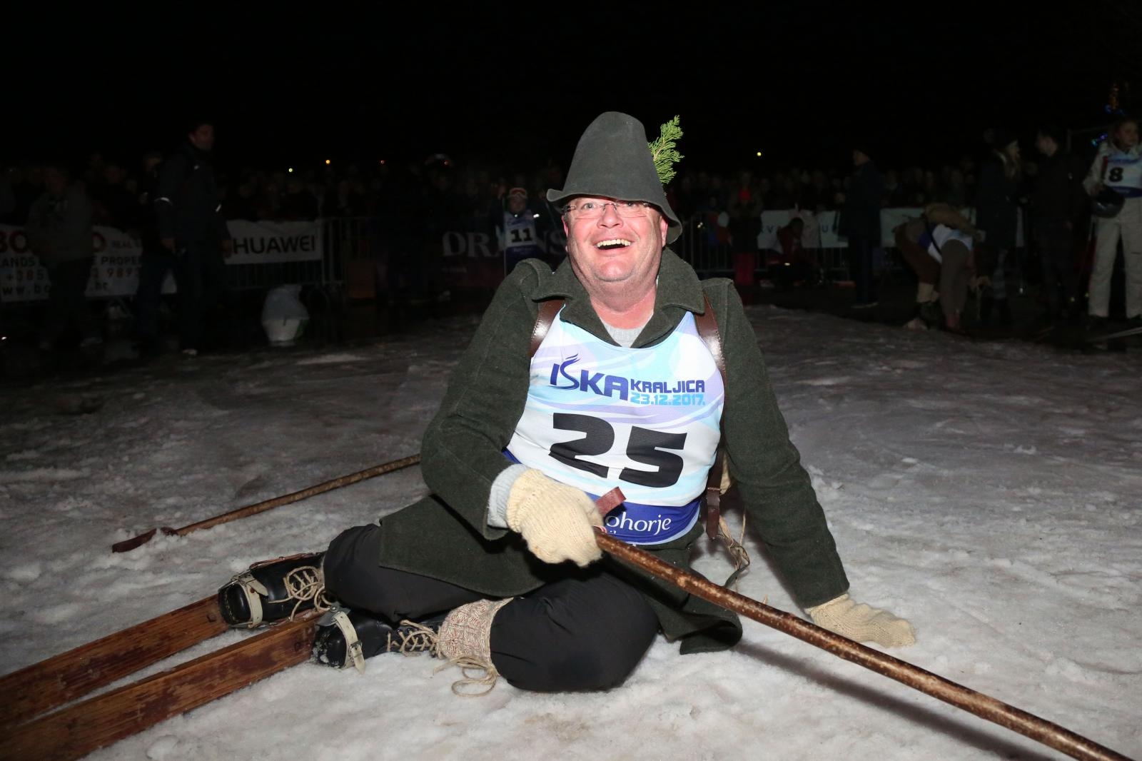 Svjetska atrakcija u Velom Ižu: Održana “Iška kraljica”- prva povijesna skijaška utrka na hrvatskim školjima Svjetska atrakcija u Velom Ižu: Održana “Iška kraljica”- prva povijesna skijaška utrka na hrvatskim školjima