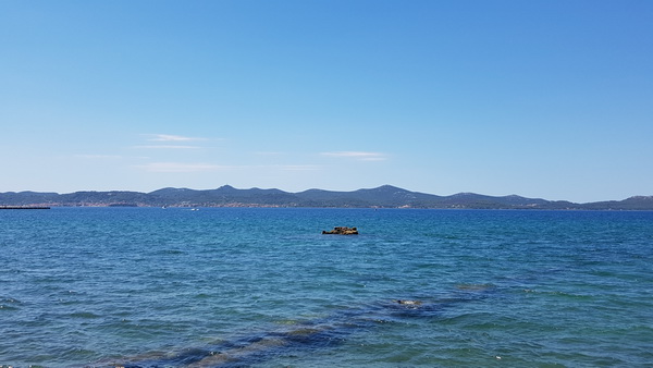 Đir uz more 19. srpnja 2016. – Uvala Draženica, kupalište Jadran, Moprske orgulje i Pozdrav suncu, zadarska riva… Foto: Mladen Malik Đir uz more 19. srpnja 2016. – Uvala Draženica, kupalište Jadran, Moprske orgulje i Pozdrav suncu, zadarska riva… Foto: Mladen Malik