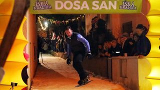 Svjetska atrakcija u Velom Ižu: Održana “Iška kraljica”- prva povijesna skijaška utrka na hrvatskim školjima Svjetska atrakcija u Velom Ižu: Održana “Iška kraljica”- prva povijesna skijaška utrka na hrvatskim školjima