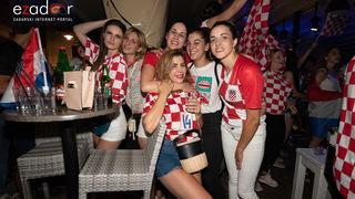 Čudesna noć: Velika fešta ulicama Zadra nakon plasmana Vatrenih u finale SP Čudesna noć: Velika fešta ulicama Zadra nakon plasmana Vatrenih u finale SP