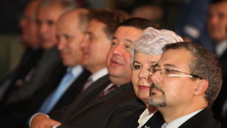 Zadar, 031111. 
Hotel Kolovare.
Predsjednica Vlade RH  Jadranka Kosor u drustvu svojih ministara Bozidara Kalmete, Petra Cobankovica, Jasena Mesica i Branka Bacica otvorila je 21. medjunarodnu manifestaciju vinogradara i vinara Sabatina 2011.
Na slici: Br