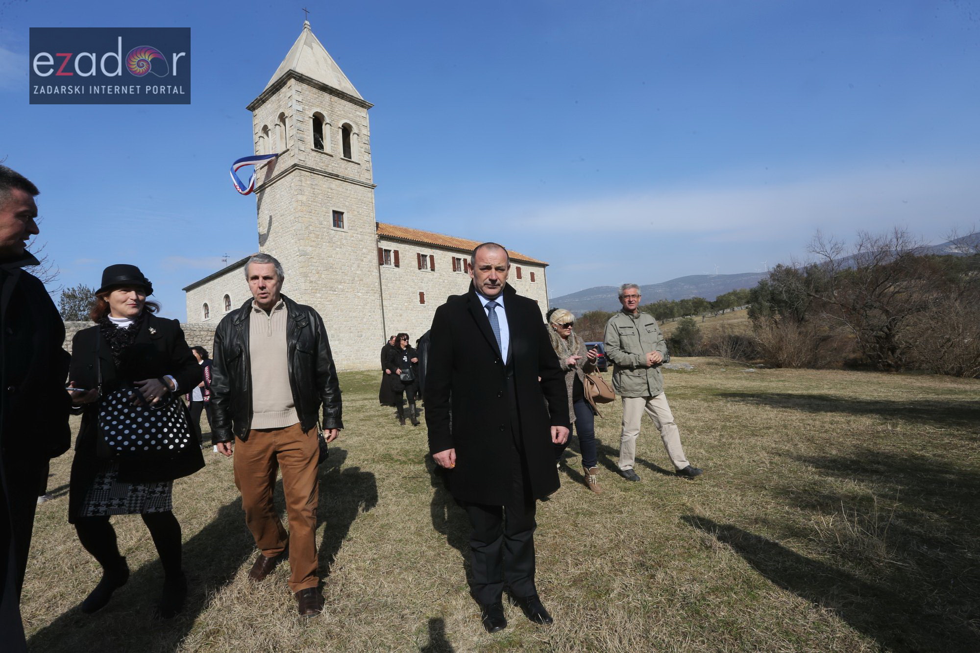 U Donjem Karinu obilježeno sjećanje na rušenje Franjevačkog samostana tijekom VRO Maslenica