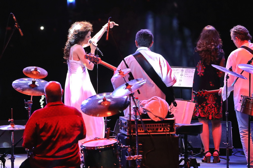 Čudesna Doris Dragović oduševila u Biogradu na Moru Čudesna Doris Dragović oduševila u Biogradu na Moru