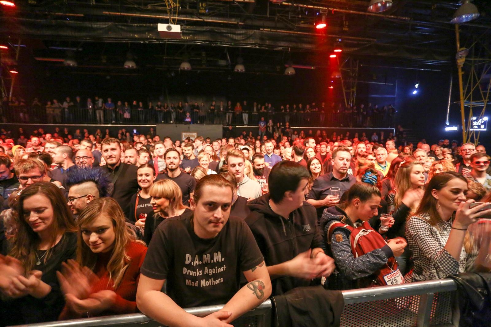 Neobičan koncert Leta 3 u Tvornici kulture