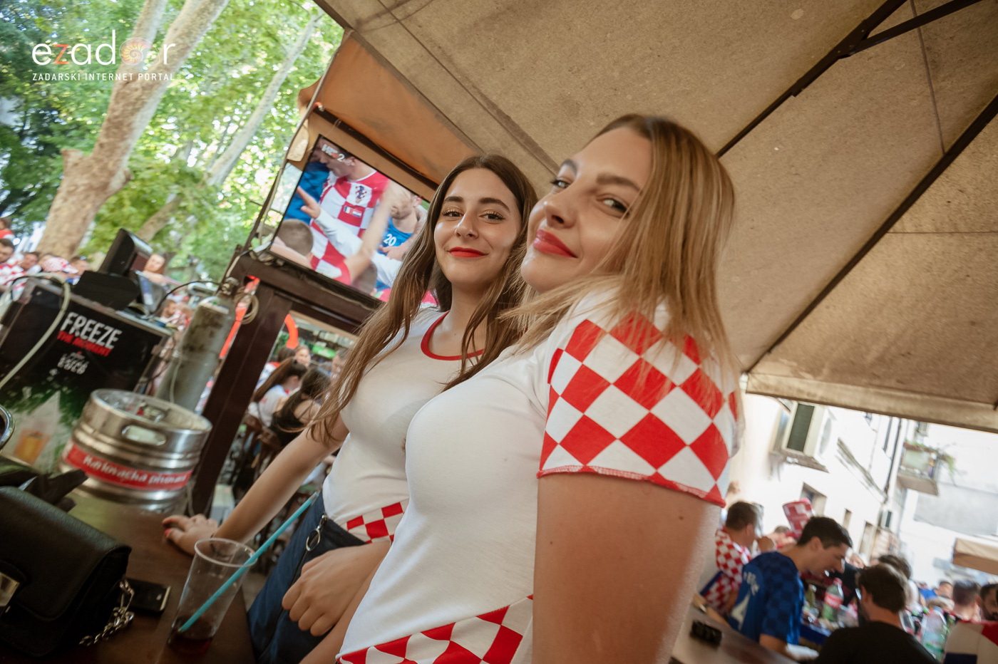 Navijačko ludilo u Zadru za vrijeme i nakon finala Svjetskog prvenstva Navijačko ludilo u Zadru za vrijeme i nakon finala Svjetskog prvenstva