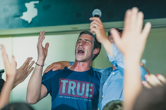 Zadarska večer s Ivicom Sikirićem Ićom u Hitch baru, 8.5.2015. (Foto: Ivan Toman) Zadarska večer s Ivicom Sikirićem Ićom u Hitch baru, 8.5.2015. (Foto: Ivan Toman)