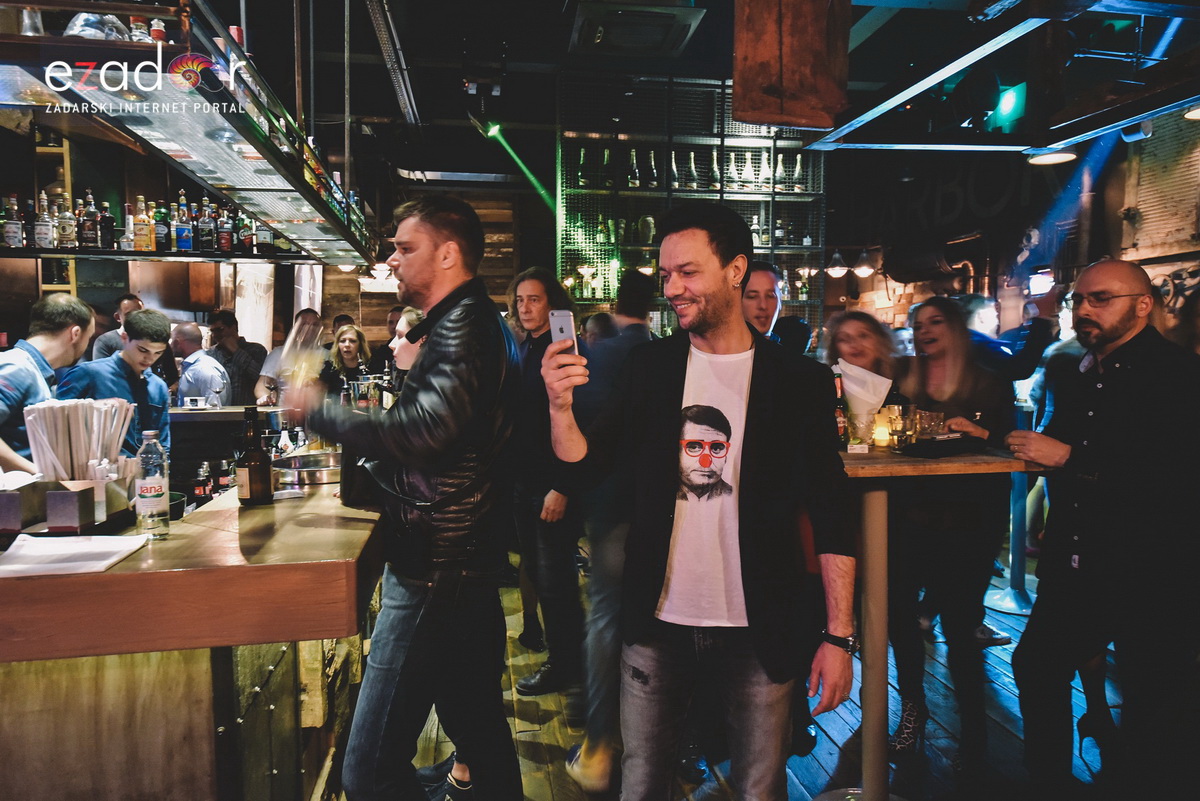 Uskrs u Harbor Cookhouse & Clubu uz klapu Iskon Uskrs u Harbor Cookhouse & Clubu uz klapu Iskon