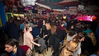 U Famous beach and grill baru Rockatansky bend proslavio je 20 godina djelovanja U Famous beach and grill baru Rockatansky bend proslavio je 20 godina djelovanja