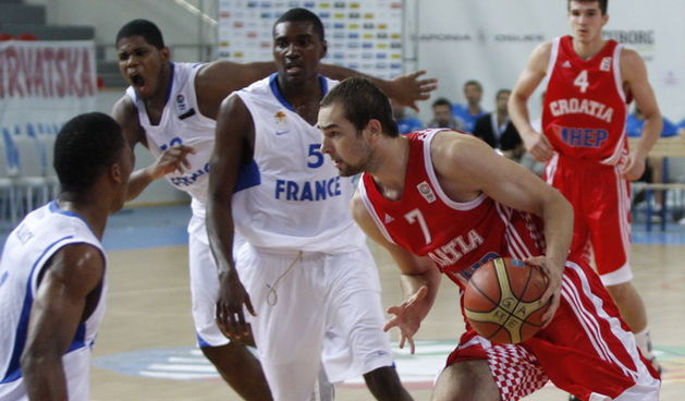 Makarska, 130710. Dvorana GSC. Europsko prvenstvo u kosarci za muske do 20 godina (U-20). Utakmica Hrvatska – Francuska. Na slici Mario Delas. Foto: Ivo Ravlic / CROPIX