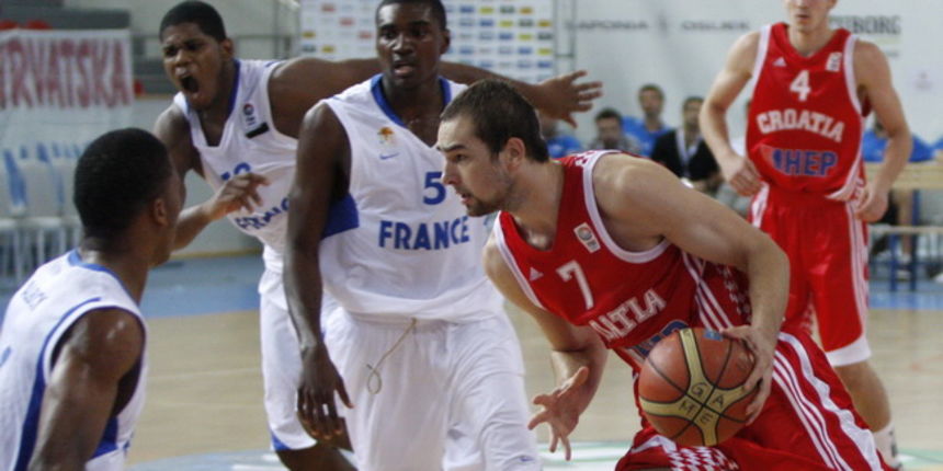Makarska, 130710. Dvorana GSC. Europsko prvenstvo u kosarci za muske do 20 godina (U-20). Utakmica Hrvatska – Francuska. Na slici Mario Delas. Foto: Ivo Ravlic / CROPIX
