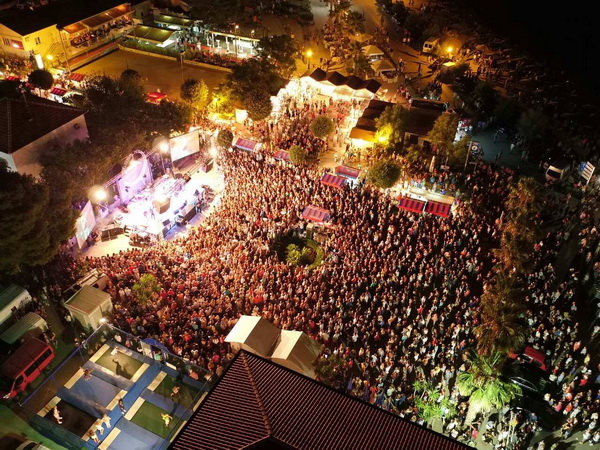 Virska noć 2016: Jelena Rozga i spektakularni vatromet za 25 tisuća fanova. Foto: Virski list