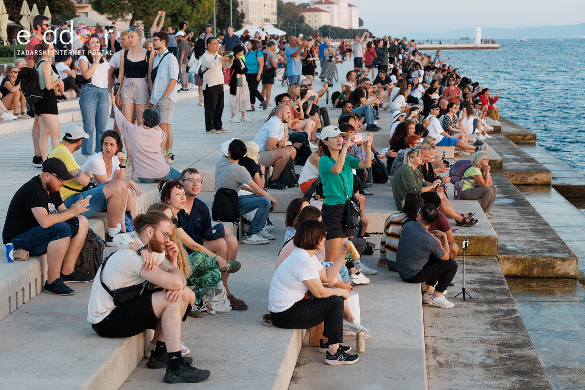 Večernji đir po gradu 3. listopada 2023. Večernji đir po gradu 3. listopada 2023.