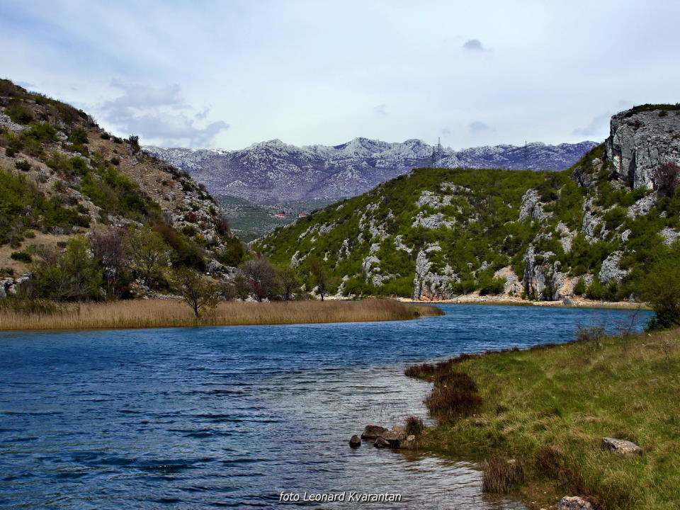 Pješačka staza Obrovac – Jankovića buk