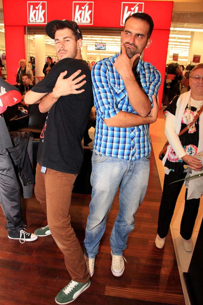 Image 685809 (auto) Image 685809 (auto)