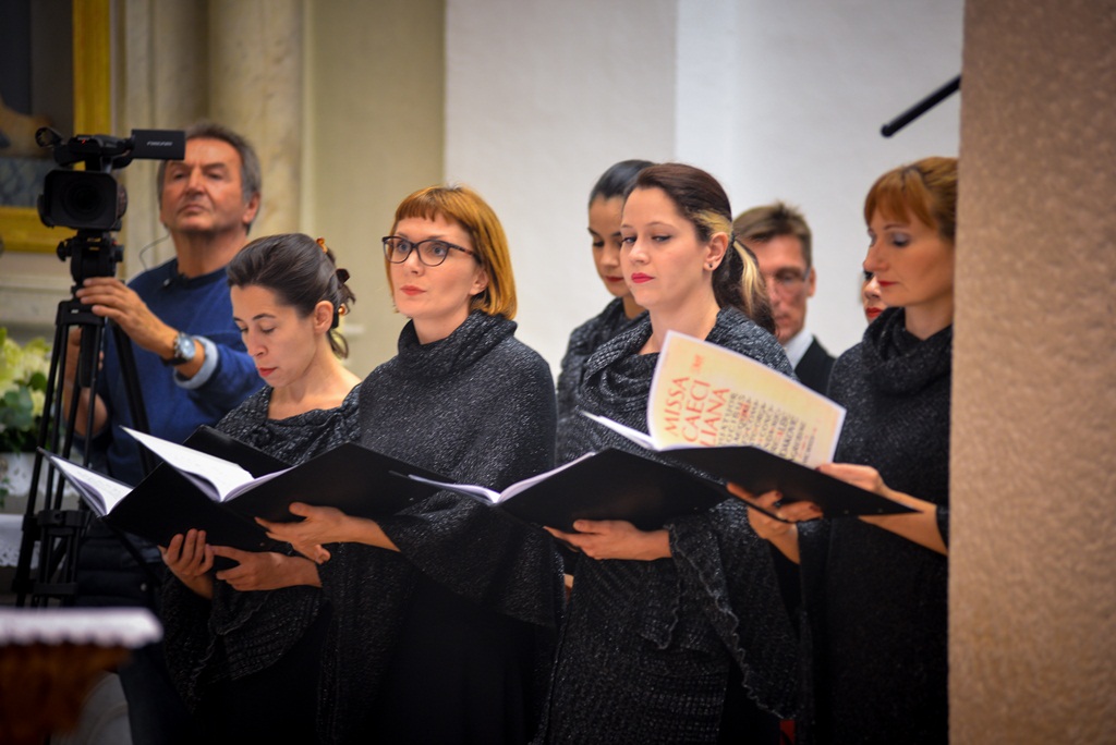 Nadbiskup Puljić predvodio svečano misno slavlje u crkvi. sv. Marije u sklopu obilježavanja 950. obljetnice spomena samostana. Foto: Iva Perinčić