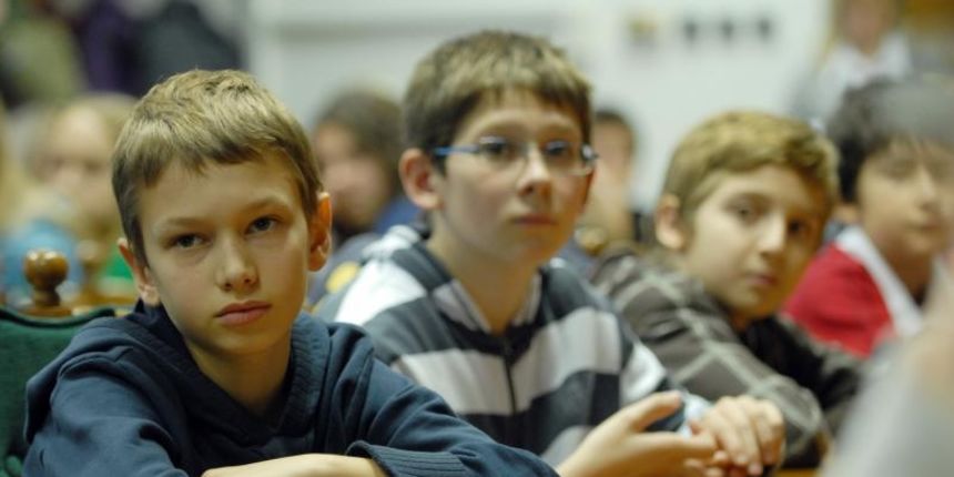 Videokonferencija ucenika Osnovne skole Sveti Ilija i 1. osnovne skole Varazdin s ucenicima iz Vukovara. Učenici, djeca Videokonferencija ucenika Osnovne skole Sveti Ilija i 1. osnovne skole Varazdin s ucenicima iz Vukovara. Učenici, djeca