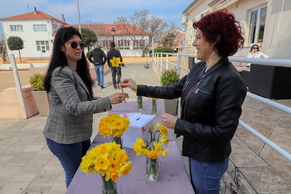 Općina Vir i građani otoka donirali 12.800 kuna udruzi Europa Donna Hrvatska i zadarskoj Ligi protiv raka
