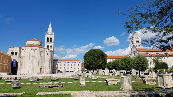 Đir uz more 19. srpnja 2016. – Uvala Draženica, kupalište Jadran, Moprske orgulje i Pozdrav suncu, zadarska riva… Foto: Mladen Malik Đir uz more 19. srpnja 2016. – Uvala Draženica, kupalište Jadran, Moprske orgulje i Pozdrav suncu, zadarska riva… Foto: Mladen Malik