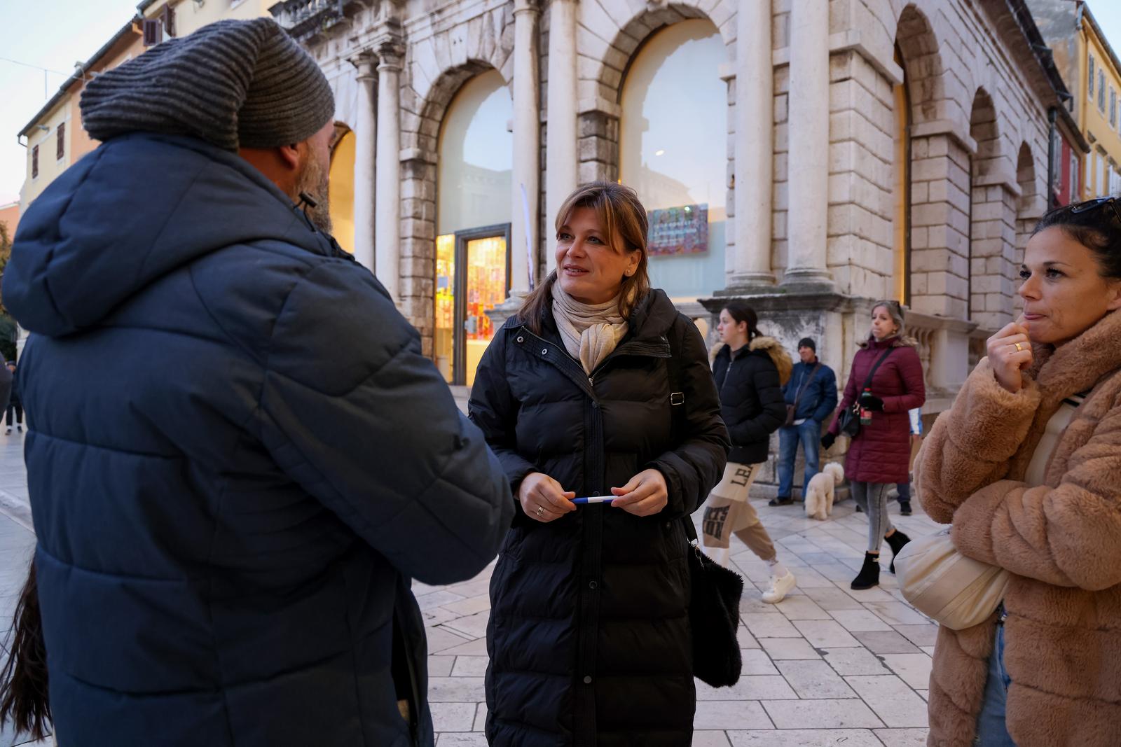 Vidović Krišto na Narodnom trgu prikuplja potpise za predsjedničku kandidaturu