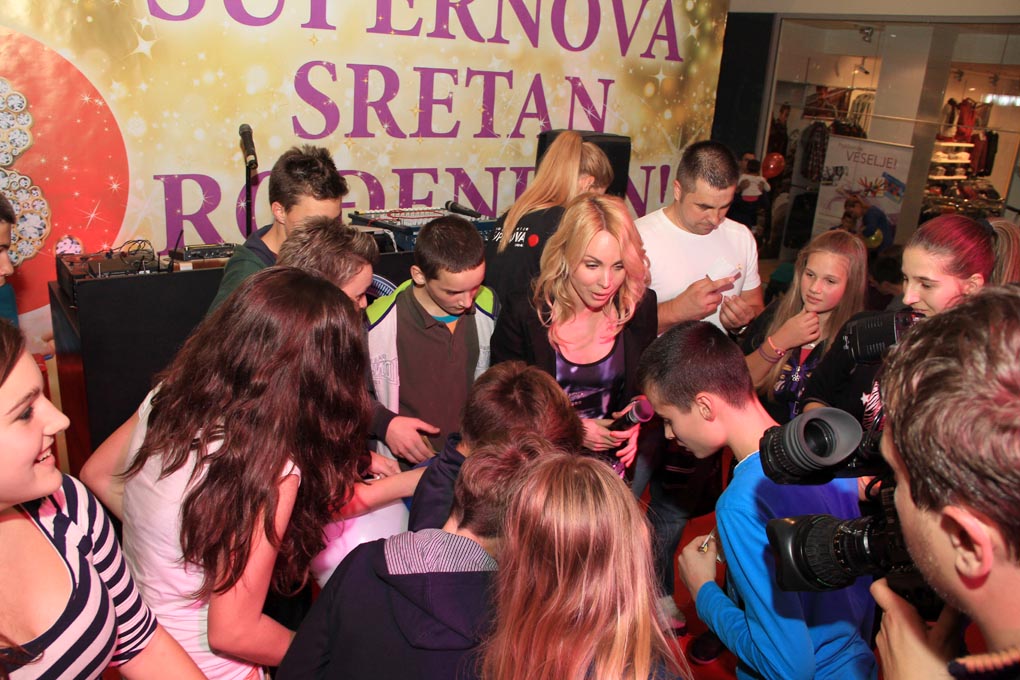 Image 685923 (auto) Image 685923 (auto)