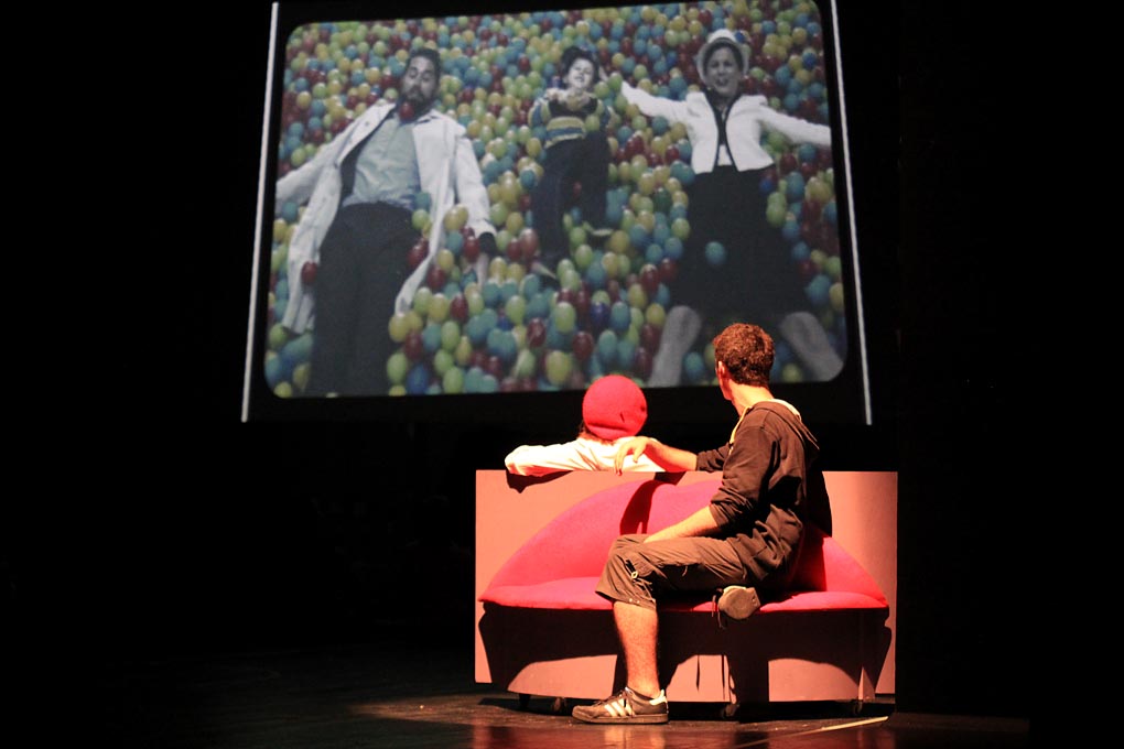 U suradnji HNK Zadar i Kazališne udruge “Igrajmo se” premijerno je izvedena predstava “Sasvim sam popubertetio” u režiji Žane Bumber. foto: Iva Perinčić U suradnji HNK Zadar i Kazališne udruge “Igrajmo se” premijerno je izvedena predstava “Sasvim sam popubertetio” u režiji Žane Bumber. foto: Iva Perinčić