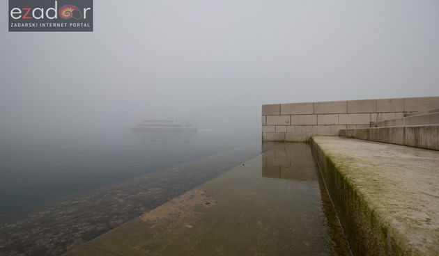 Đir po maglovitom gradu 16. listopada 2017. Brod, Dora, magla