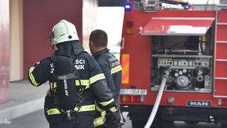 U trgovačkom centru Dalmare u Šibeniku izbila dva požara