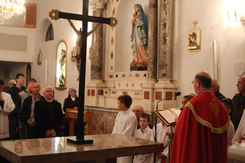 Tradicionalna procesija Velikog petka u sv. Roku