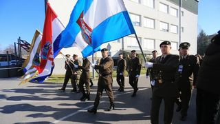 Image 380789 (auto) Image 380789 (auto)